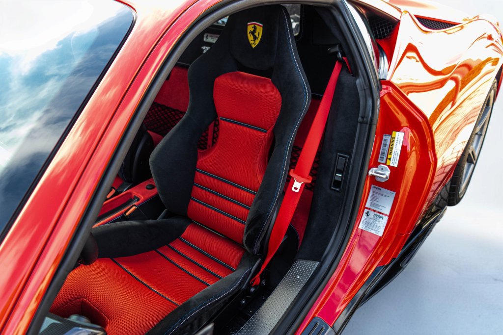 Used 2015 Ferrari 458 Speciale Coupe RWD image 45