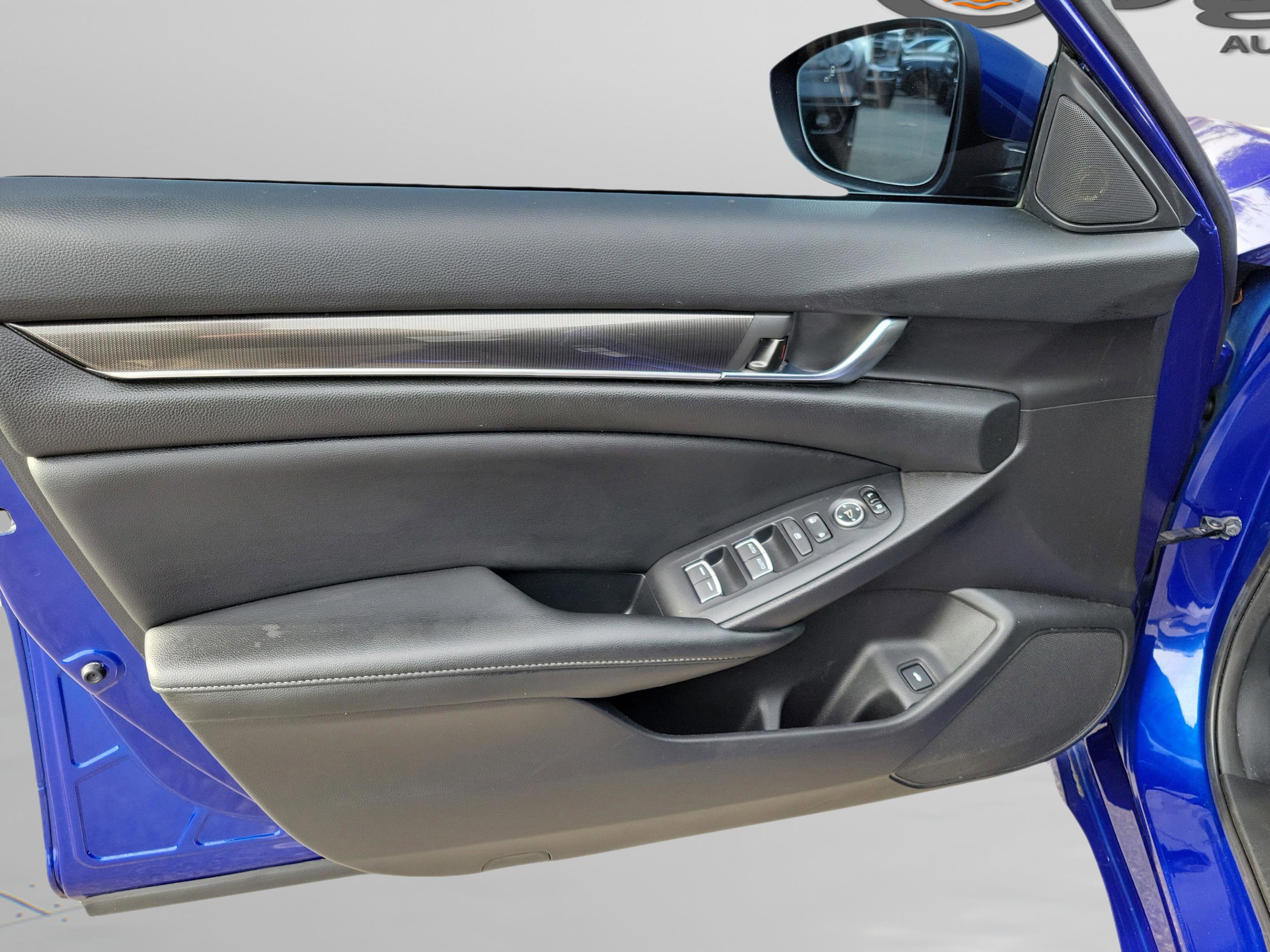 Used 2019 Honda Accord Sport image 5