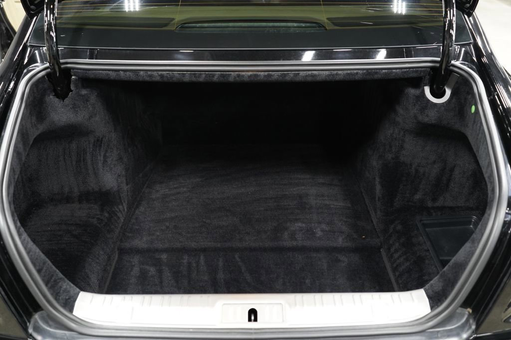 Used 2010 Rolls-Royce Ghost RWD image 35