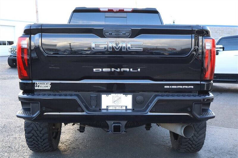 Used 2025 GMC Sierra 3500 Denali Ultimate AWD/4WD image 4