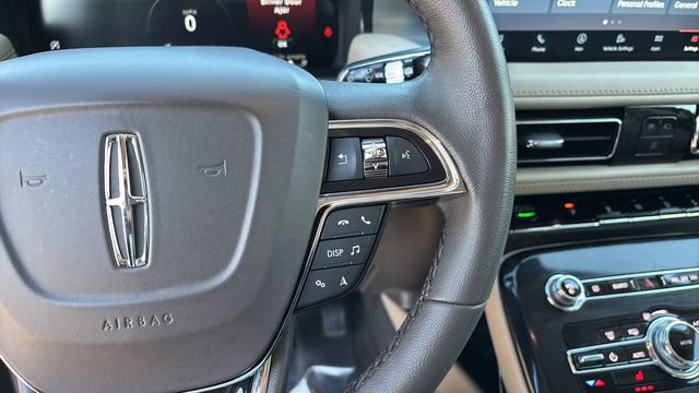 Used 2023 Lincoln Nautilus Standard w/ Premium Package image 23