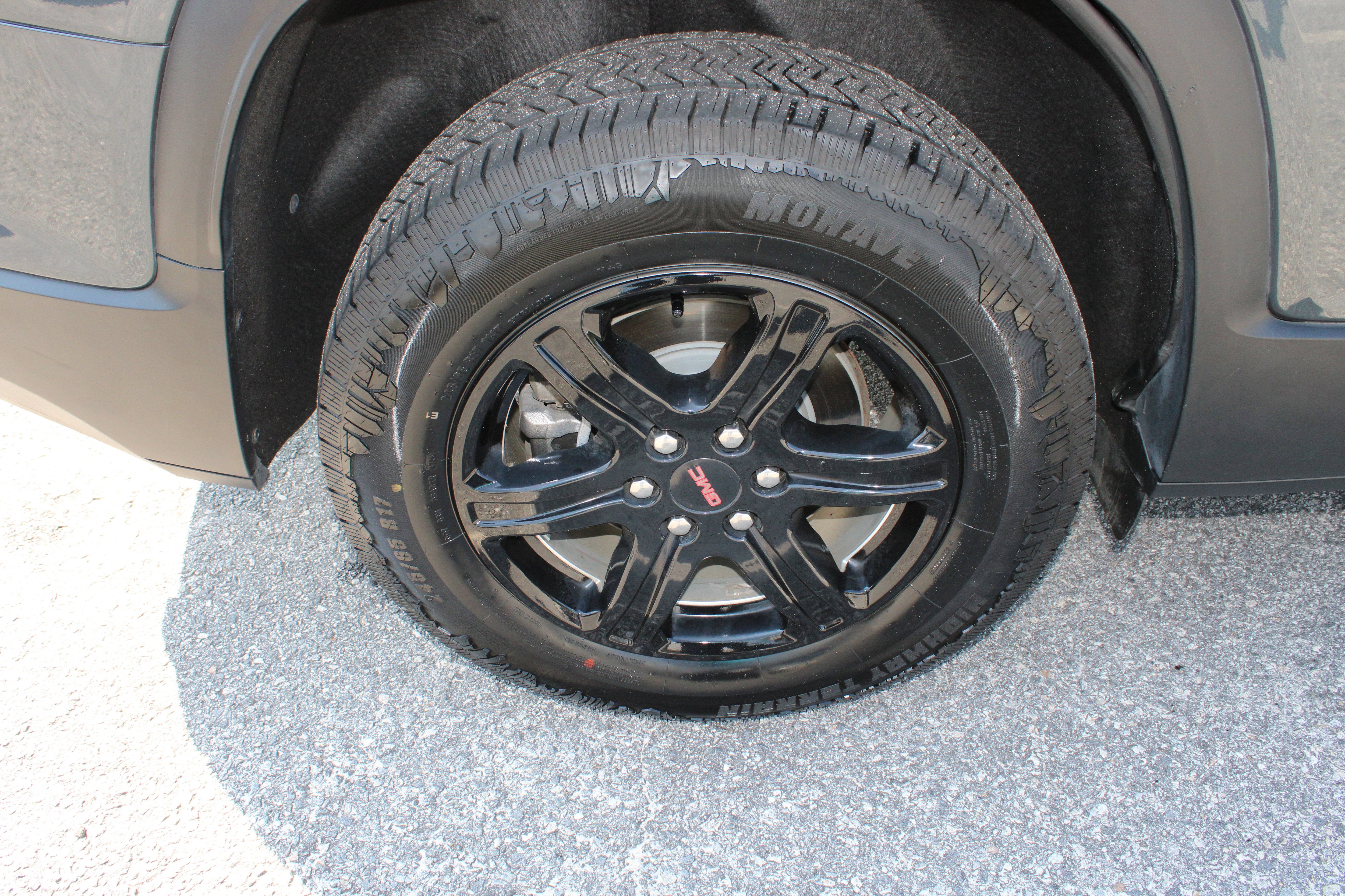 Used 2019 GMC Acadia SLE FWD image 12
