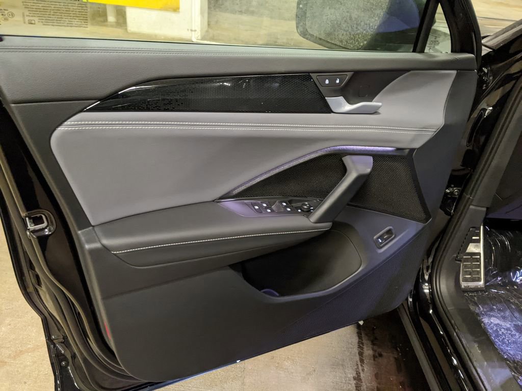 New 2026 Volkswagen Tiguan SE R-Line image 9