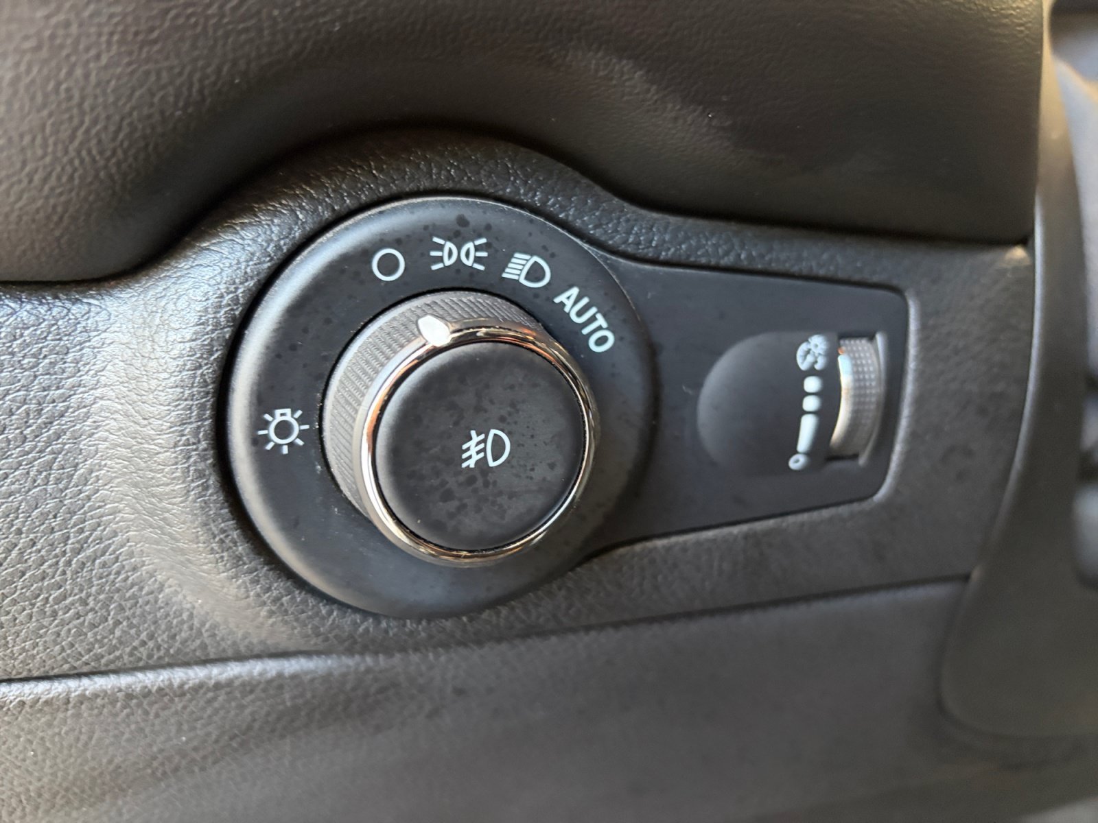 Used 2023 Dodge Durango GT AWD/4WD image 31