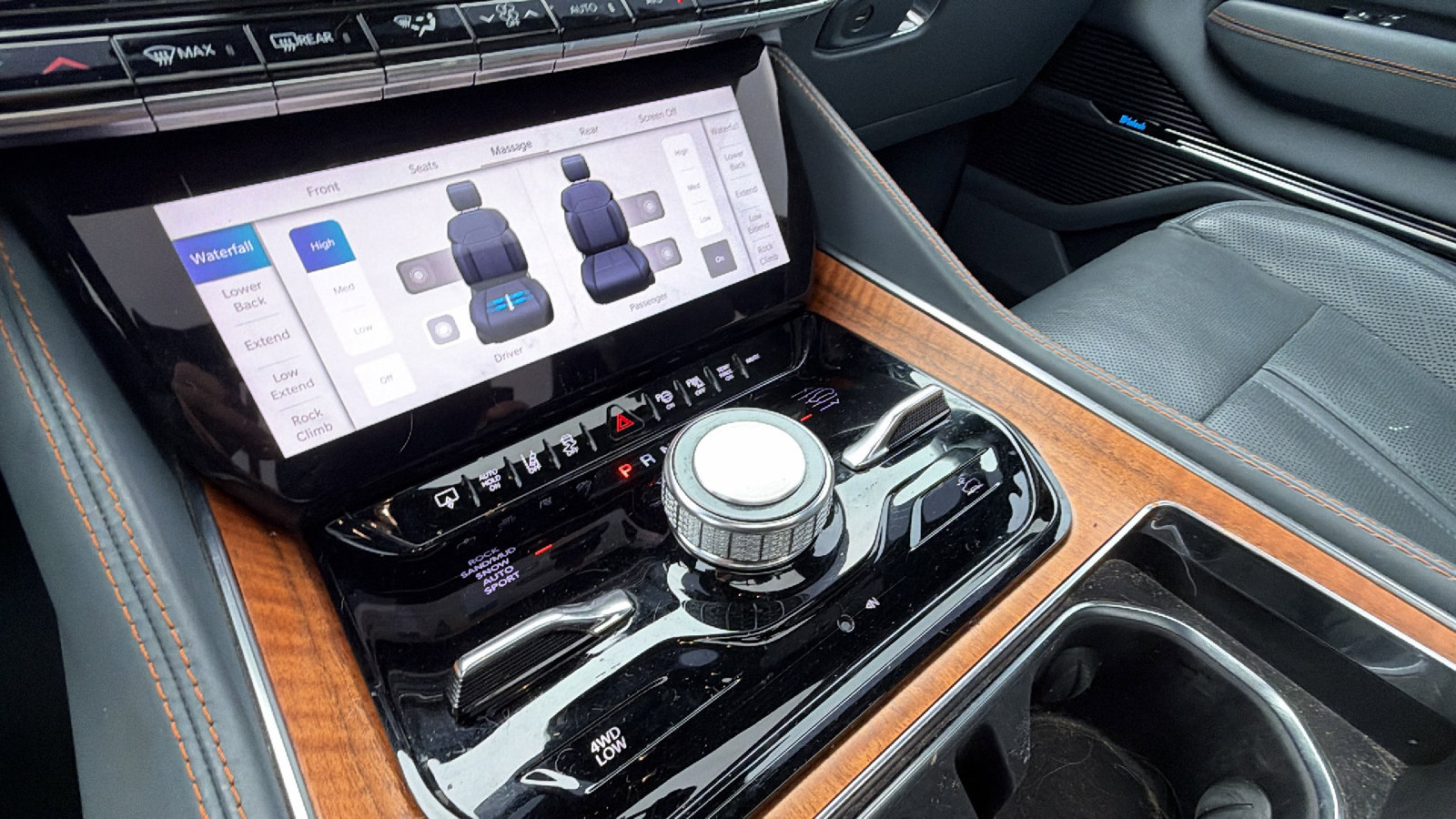 Certified 2022 Jeep Grand Wagoneer Series II image 33