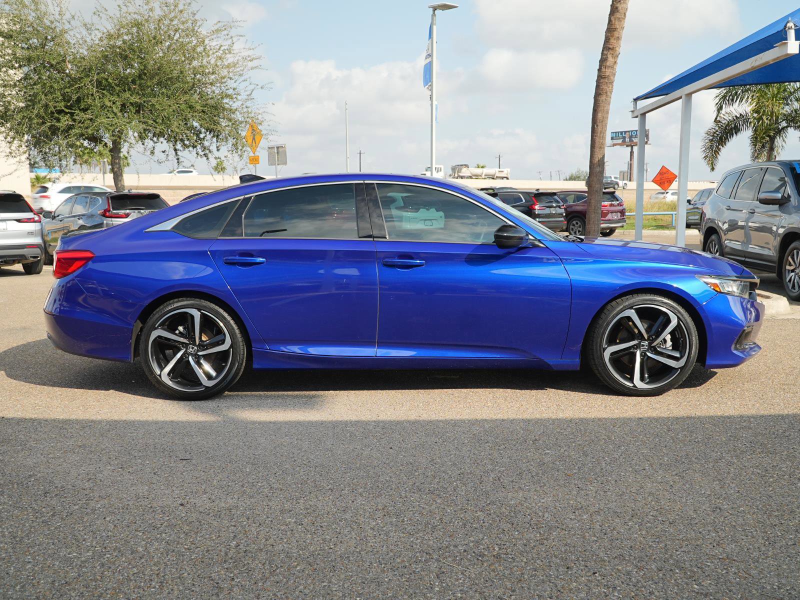 Used 2021 Honda Accord Sport image 4