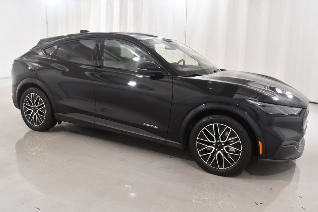 Used 2025 Ford Mustang Mach-E Premium AWD/4WD image 5