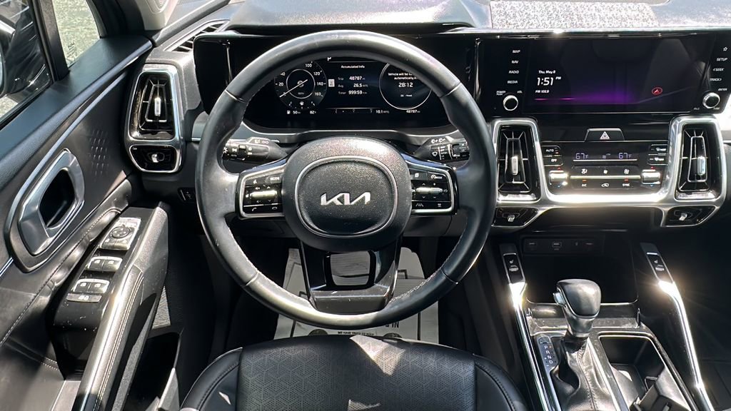 Used 2023 Kia Sorento SX image 18