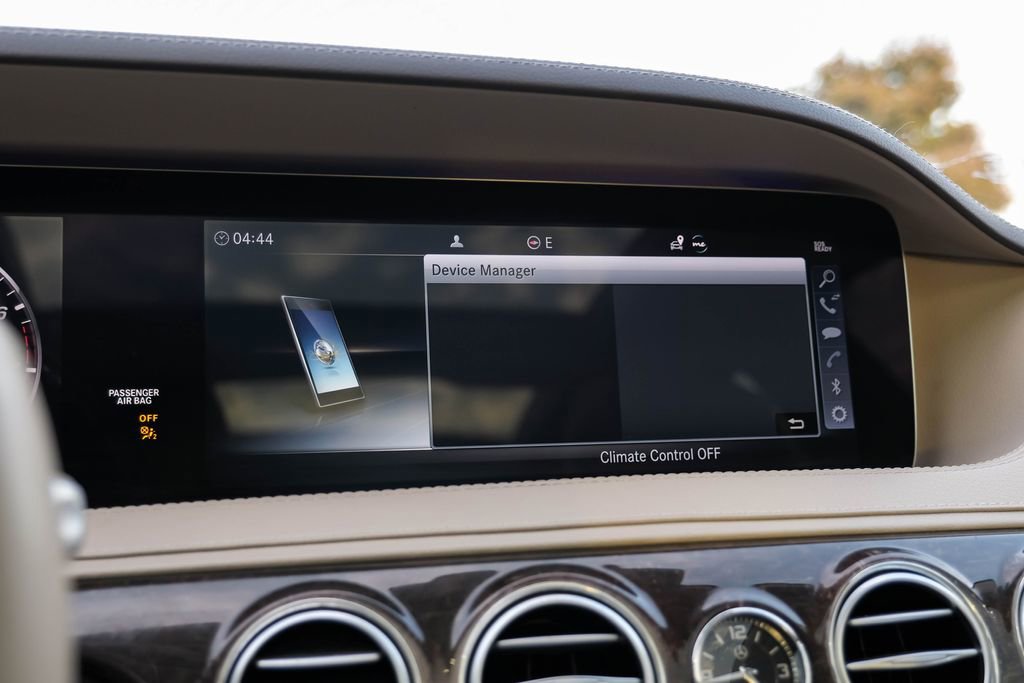 Used 2019 Mercedes-Benz S 560 4MATIC Sedan image 32