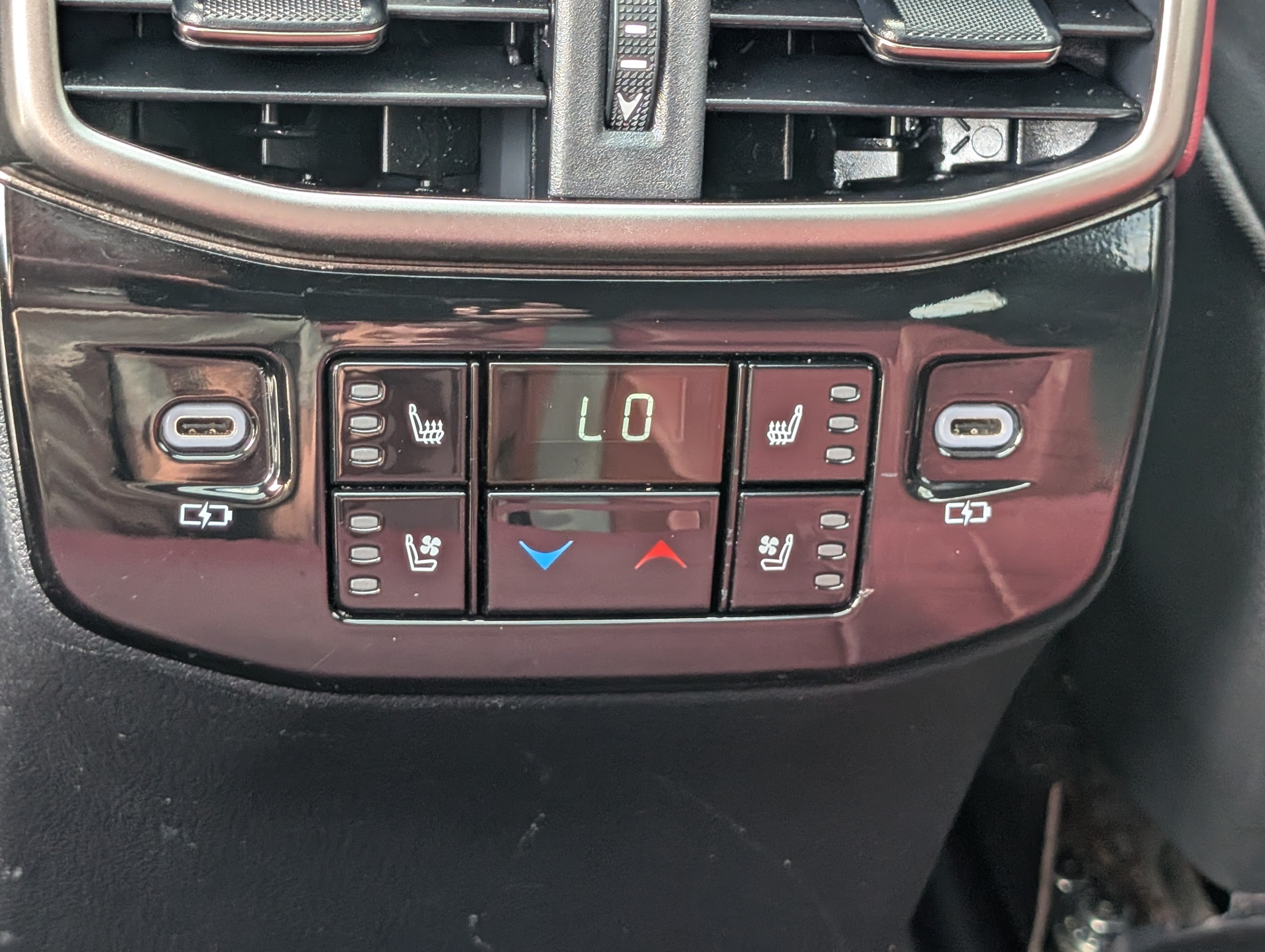 Used 2023 Lexus RX 500h F Sport w/ Cold Area Package AWD/4WD image 17