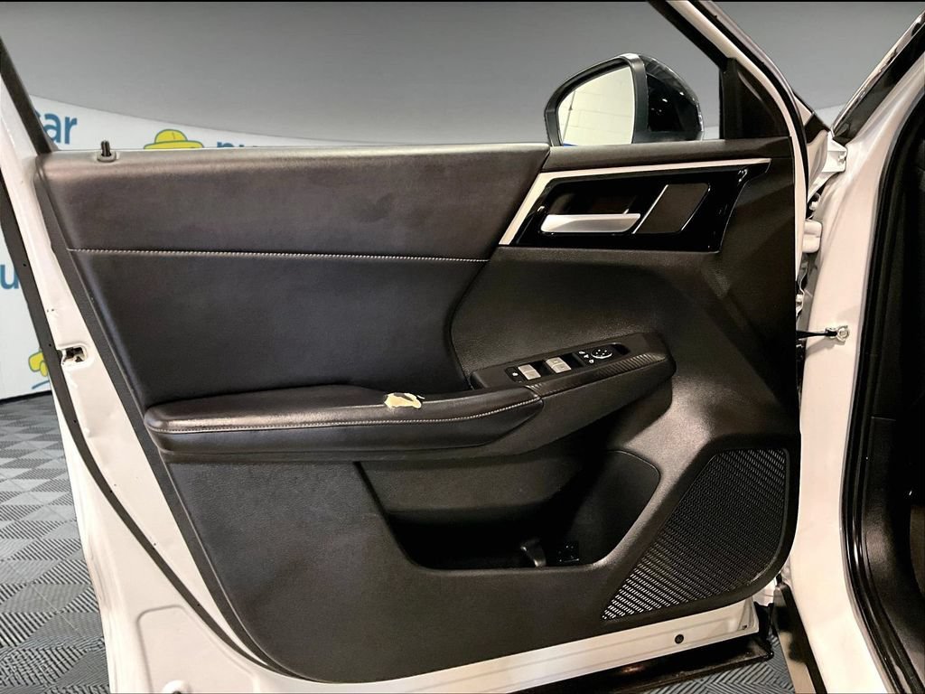 Used 2024 Mitsubishi Outlander SE AWD/4WD image 9