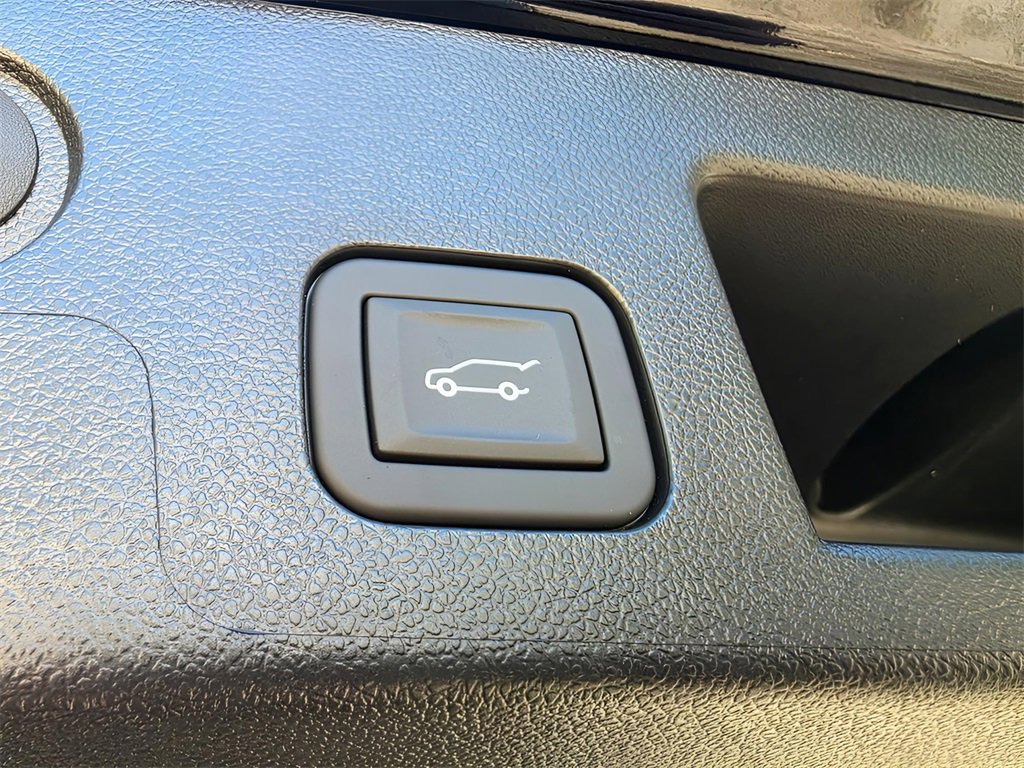 New 2026 Chevrolet Equinox ACTIV w/ Convenience Package III image 9