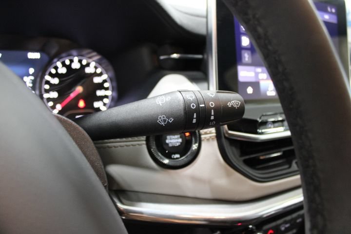 Used 2024 Jeep Compass Limited AWD/4WD image 39