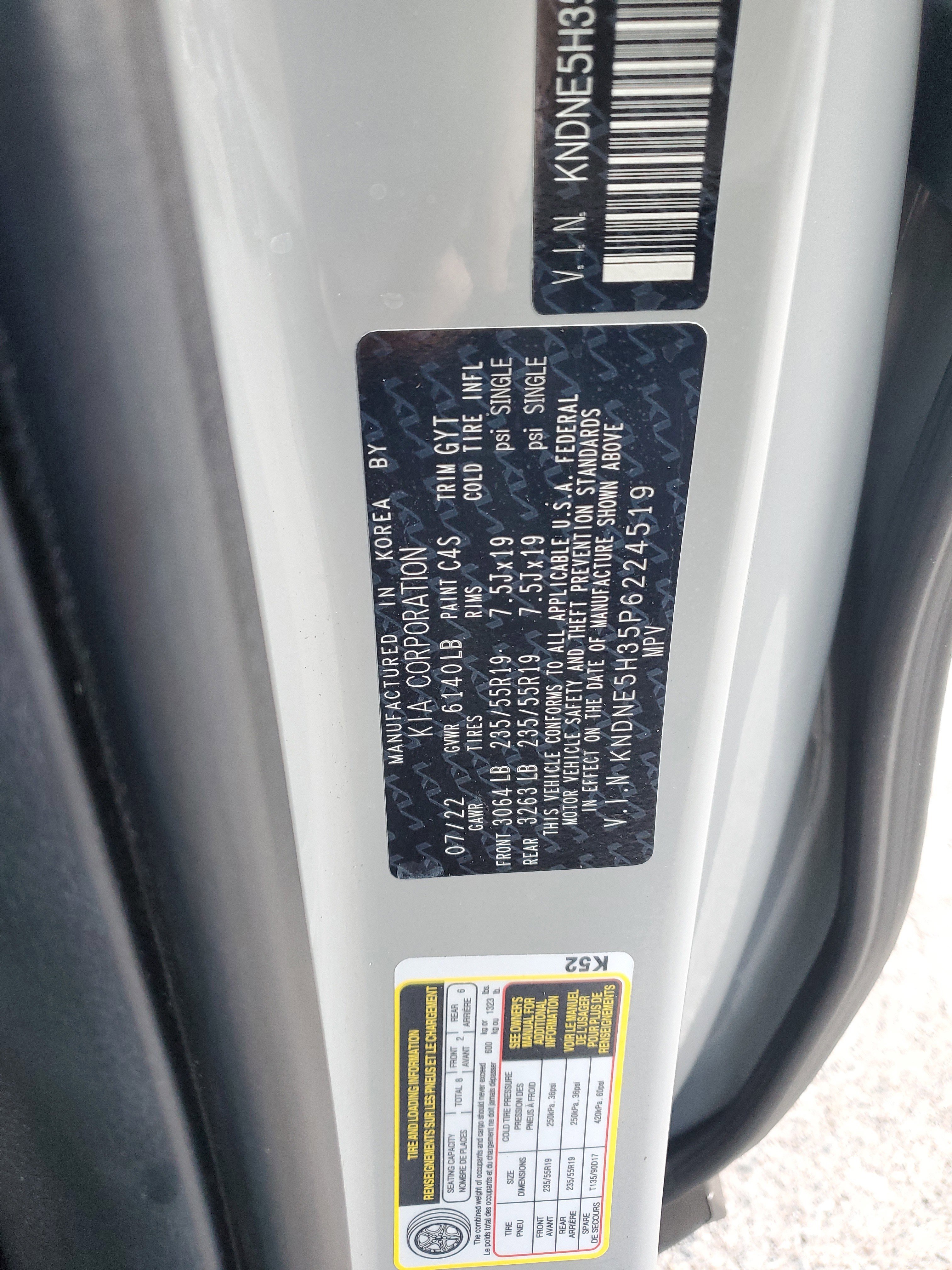 Certified 2023 Kia Carnival SX Prestige image 31