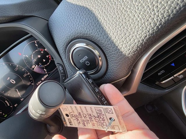 New 2025 MAZDA CX-70 Plug-In Hybrid w/ Premium Pkg image 17