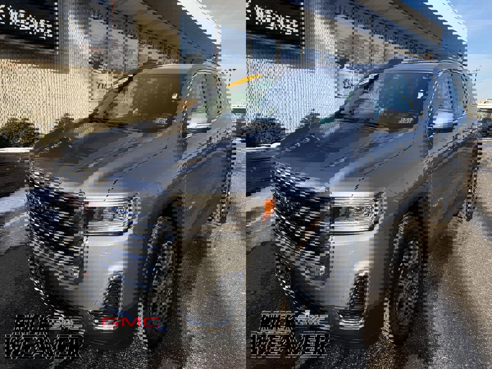 Used 2023 GMC Acadia SLE w/ Driver Convenience Package