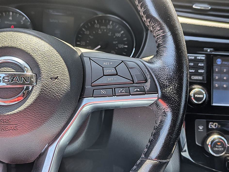 Used 2017 Nissan Rogue SV w/ SV Premium Package FWD image 17