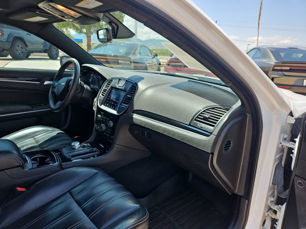 Certified 2023 Chrysler 300 S RWD image 19