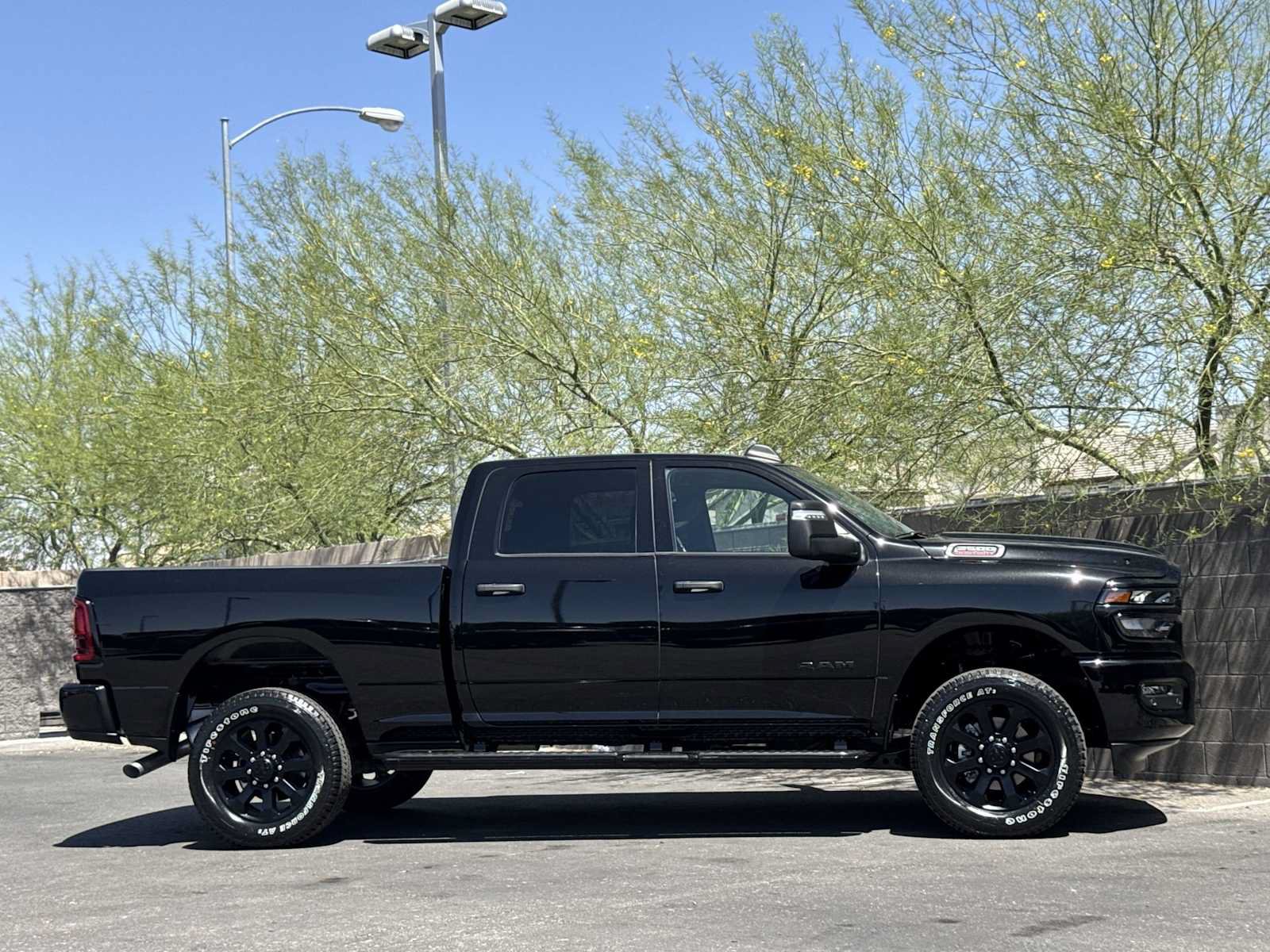 Used 2025 RAM 2500 Big Horn AWD/4WD image 9