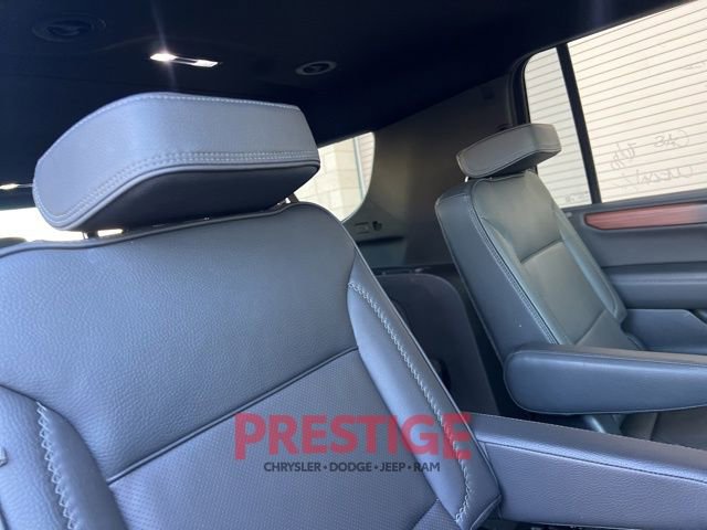Used 2025 GMC Yukon XL Denali image 30