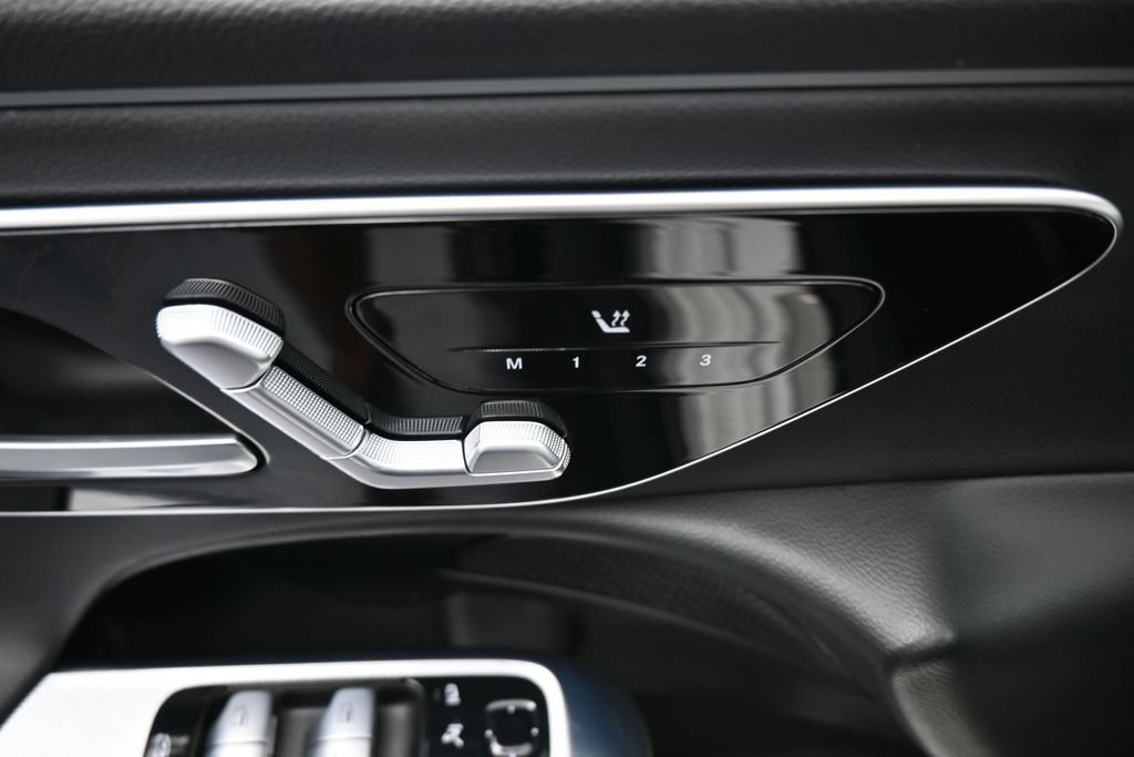 Used 2025 Mercedes-Benz E 350 Sedan image 16