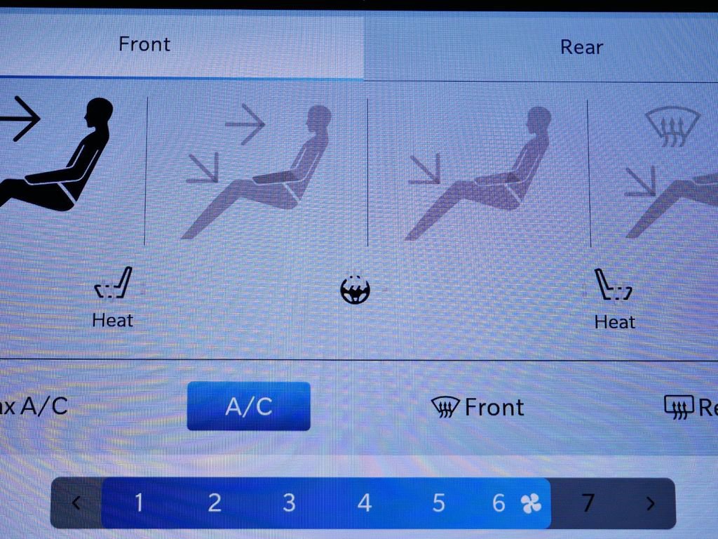 New 2024 Chrysler Pacifica Touring-L image 43