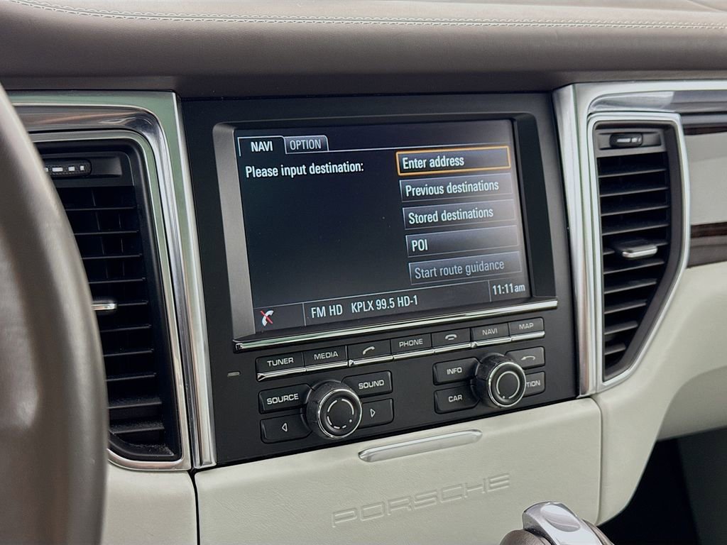 Certified 2016 Porsche Macan Turbo image 19