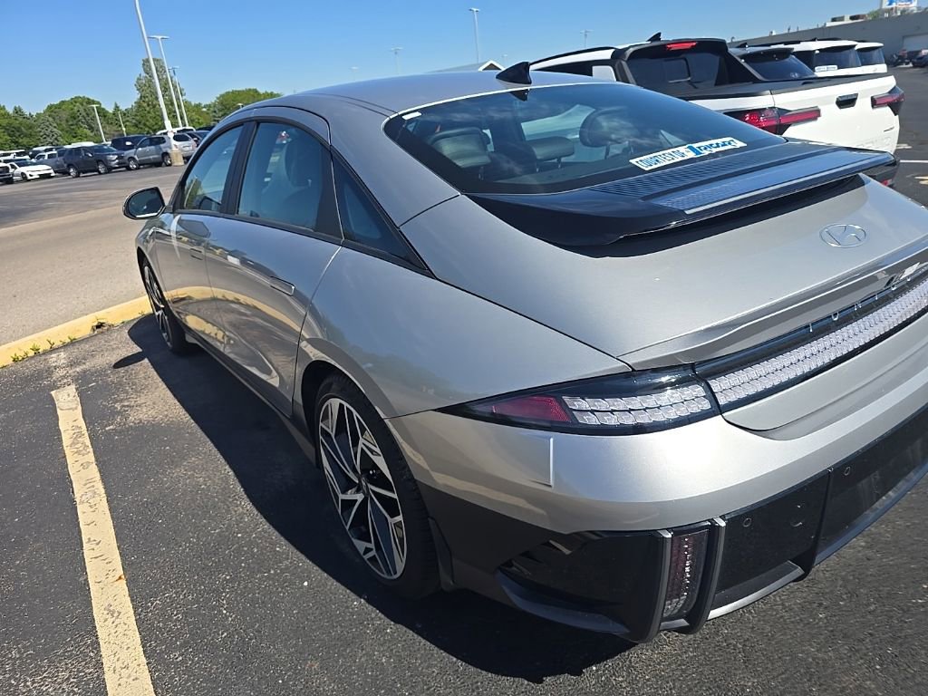 Used 2025 Hyundai Ioniq 6 SEL AWD/4WD image 5