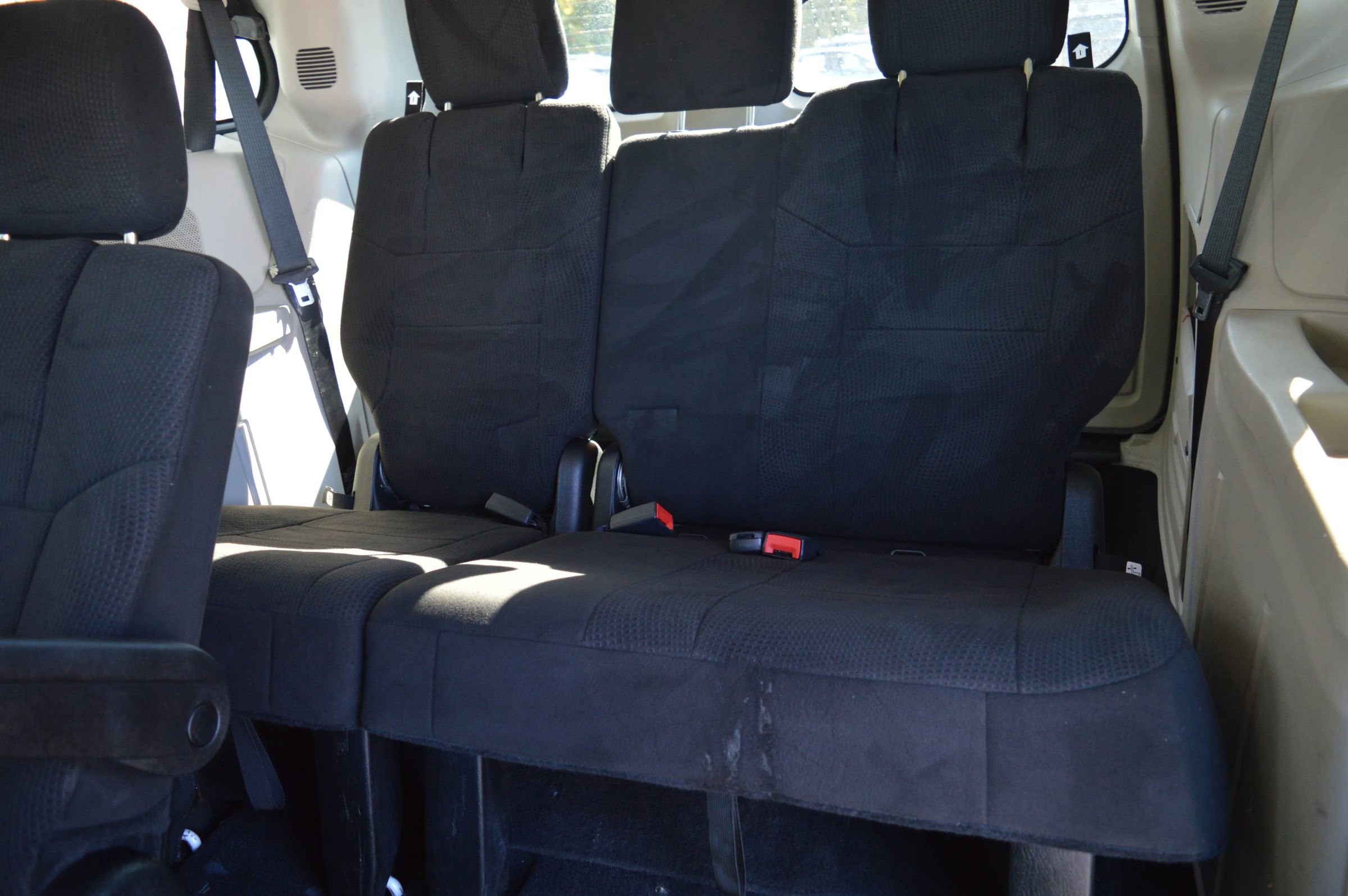 Used 2013 Dodge Grand Caravan SE image 20