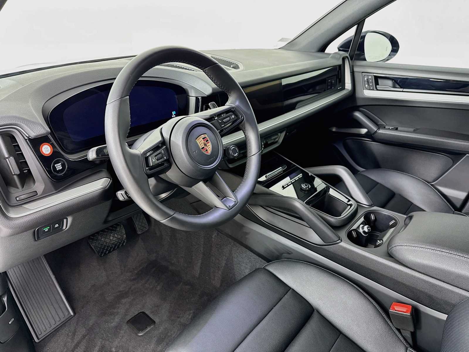 Certified 2026 Porsche Cayenne AWD/4WD image 4