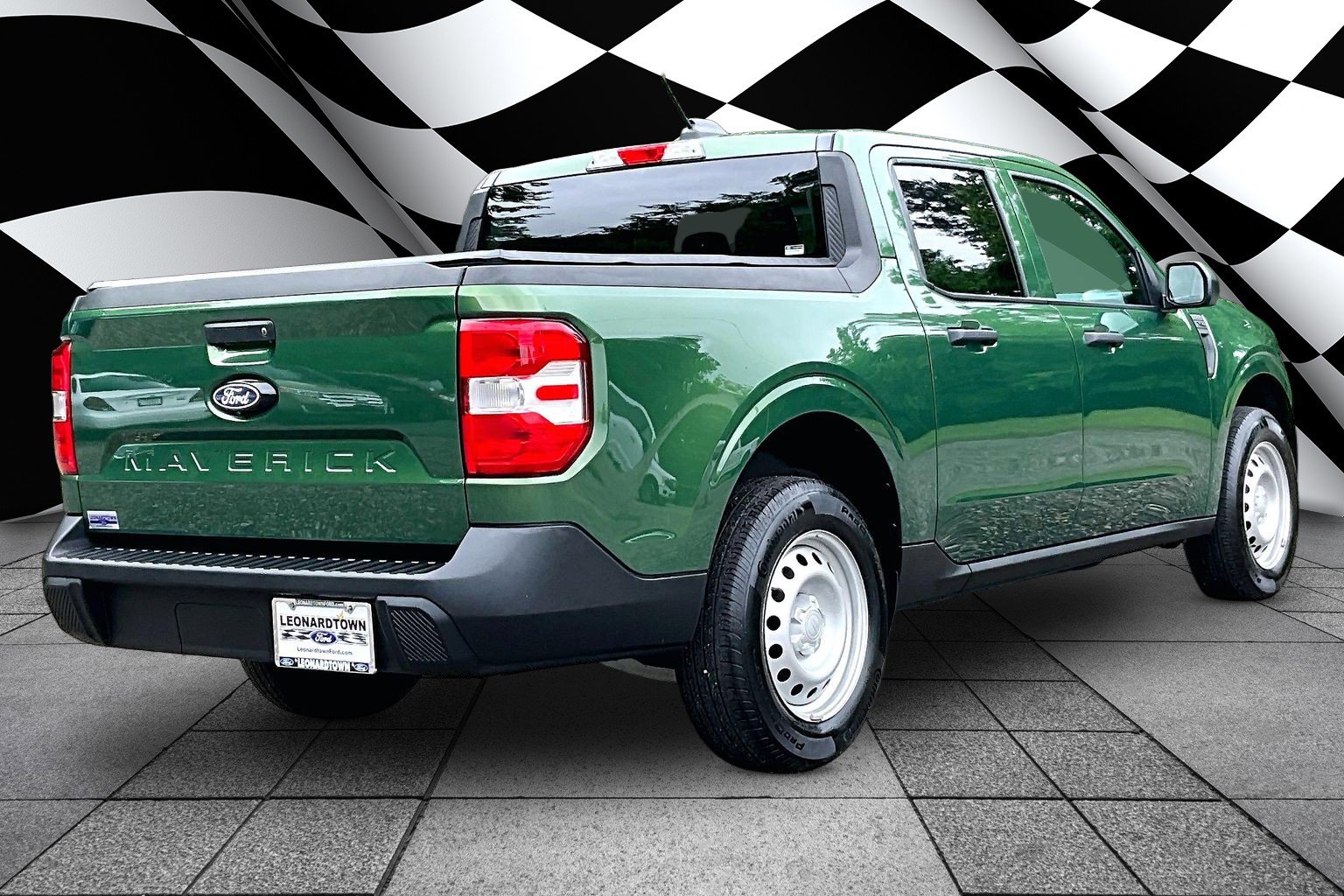 Used 2025 Ford Maverick XL w/ Equipment Group 101A AWD/4WD image 2