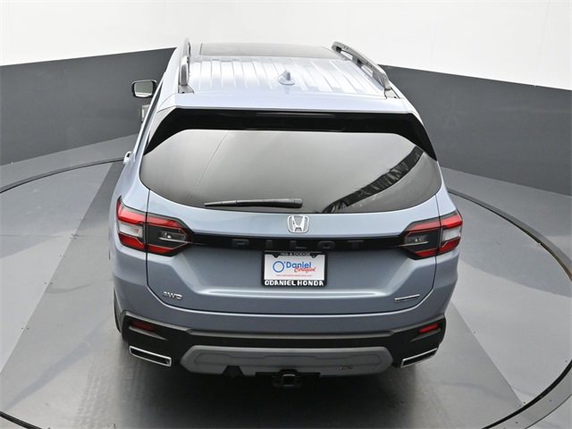 Used 2024 Honda Pilot Touring image 16