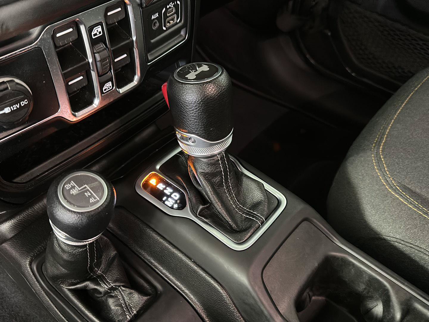 Used 2024 Jeep Wrangler Unlimited Sahara AWD/4WD image 24