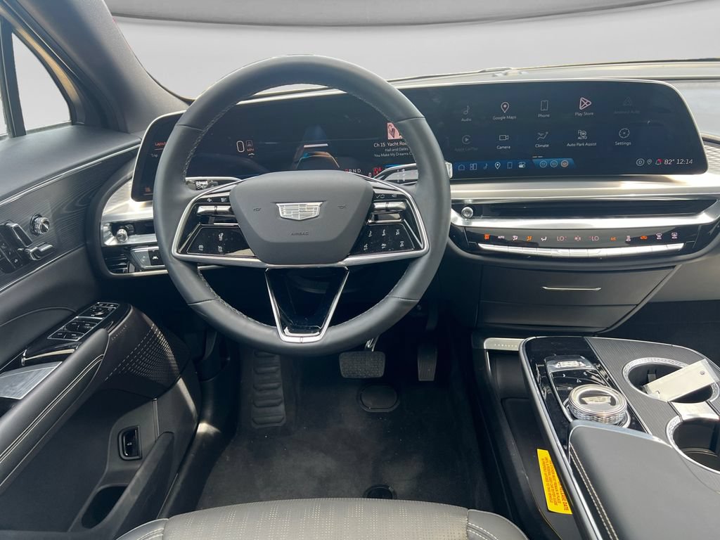 Used 2024 Cadillac Lyriq Luxury AWD/4WD image 24
