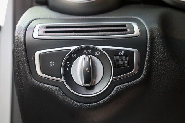 Used 2021 Mercedes-Benz C 300 4MATIC Sedan w/ Premium Package image 16