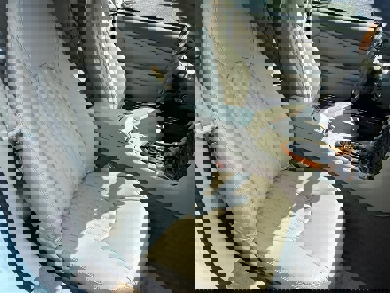 Used 2005 Jaguar XK8 Convertible image 28