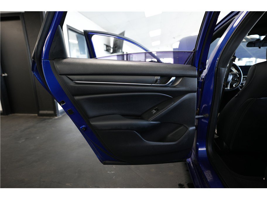 Used 2018 Honda Accord Sport image 14
