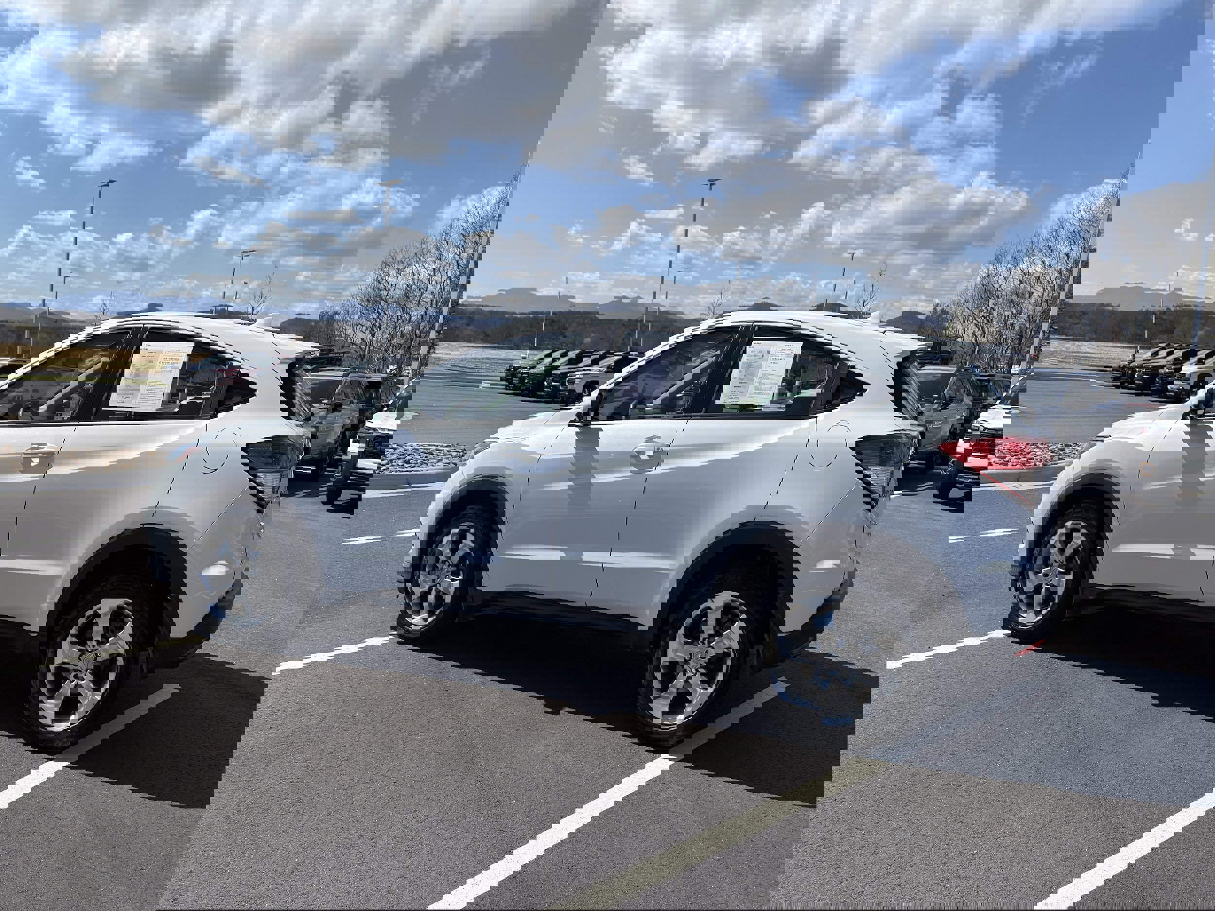 Used 2021 Honda HR-V LX image 5