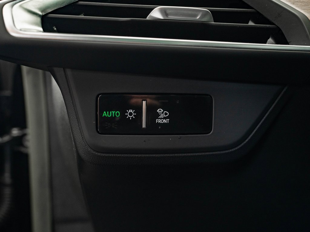 Used 2023 Audi e-tron GT Premium Plus image 40