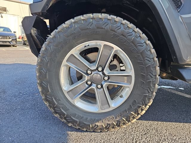 Used 2018 Jeep Wrangler Unlimited Sahara AWD/4WD image 33