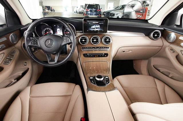 Used 2019 Mercedes-Benz GLC 300 4MATIC image 13
