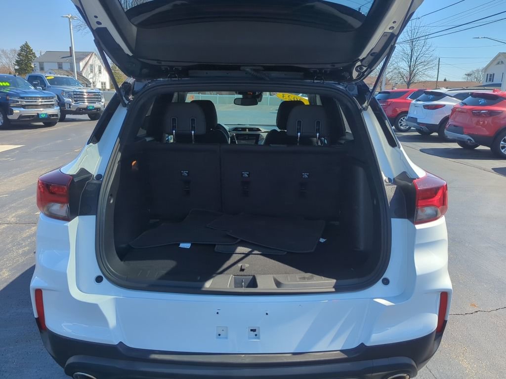 Certified 2023 Chevrolet TrailBlazer RS w/ Convenience Package image 11