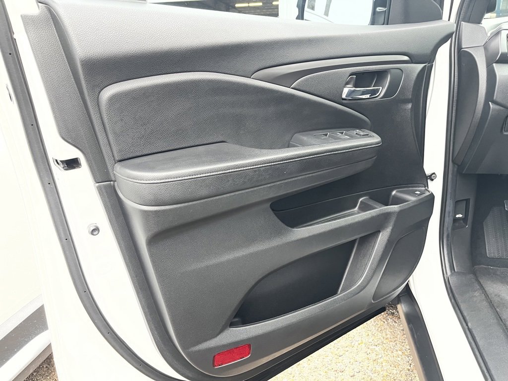 Used 2021 Honda Passport Sport image 11