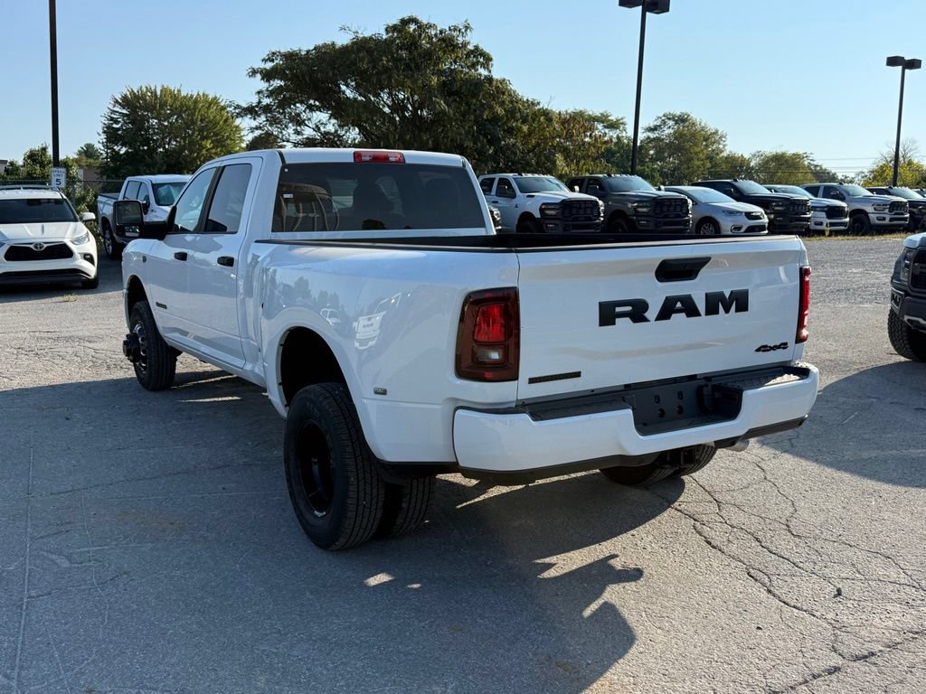 New 2027 RAM 3500 Big Horn AWD/4WD image 9