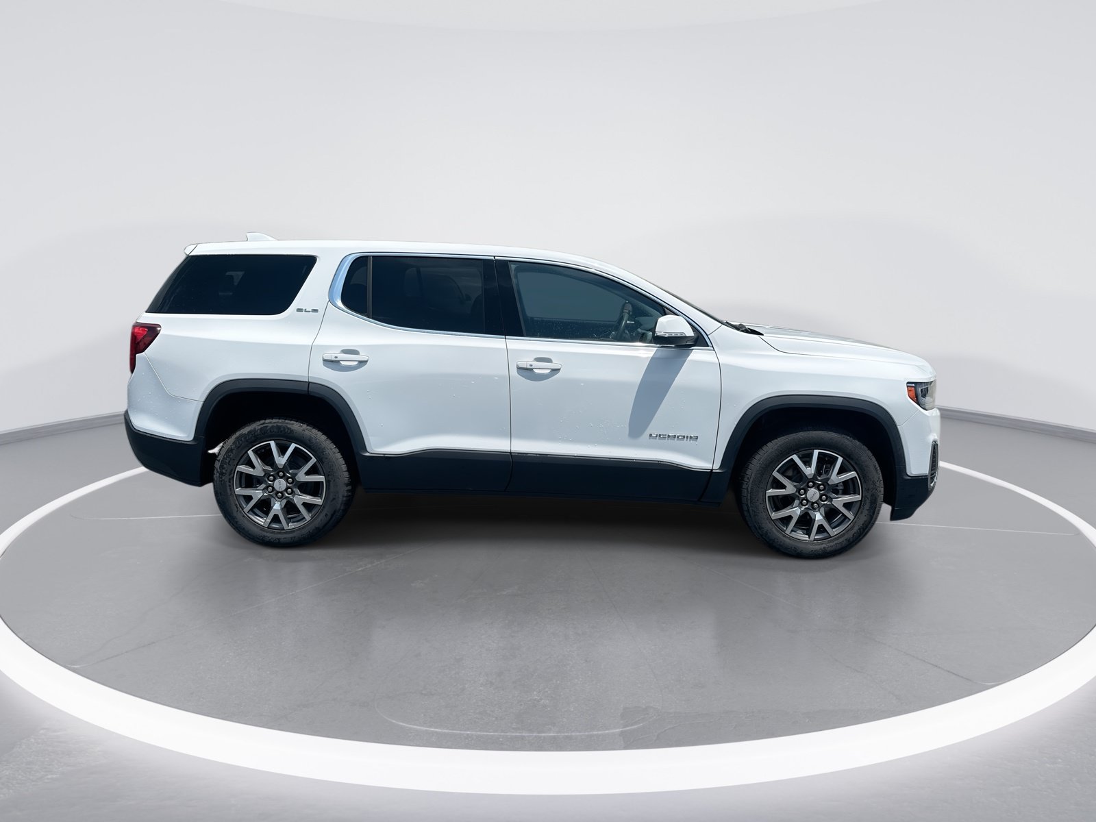 Used 2021 GMC Acadia SLE FWD image 10