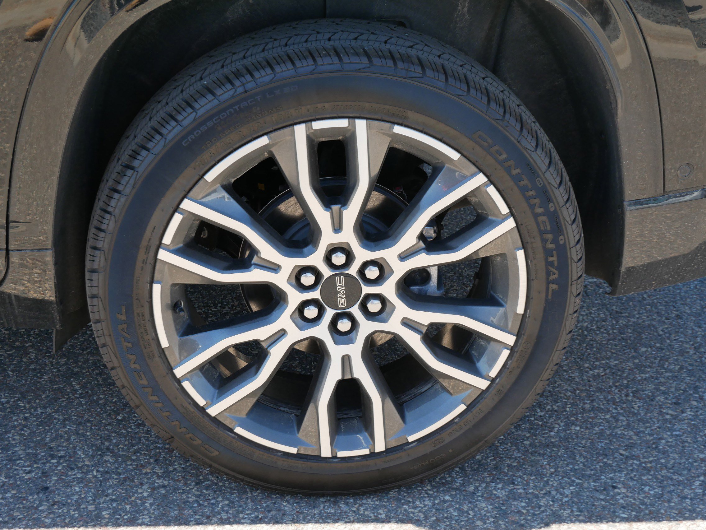 New 2026 GMC Acadia Denali Ultimate w/ LPO, Floor Liner Package image 8