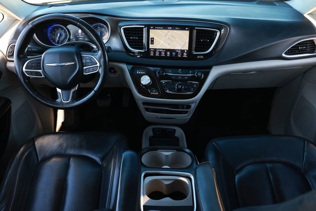 Used 2020 Chrysler Pacifica Touring-L Plus image 26
