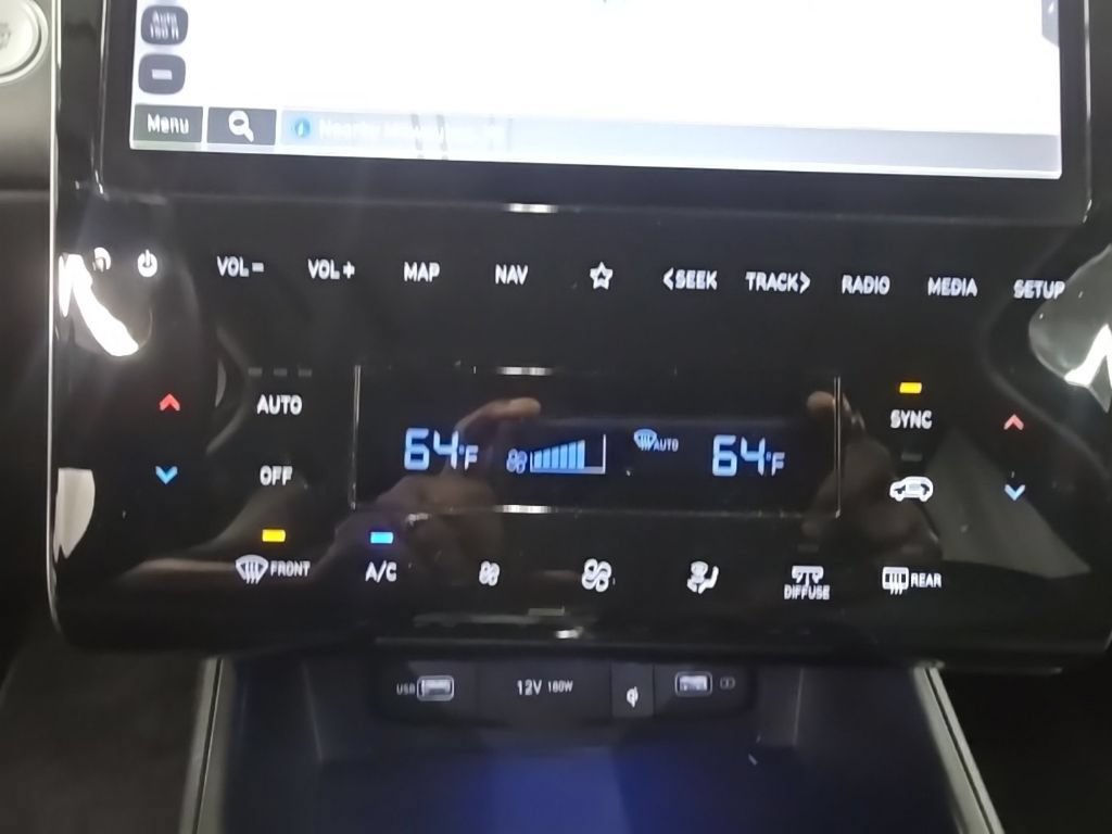 Certified 2024 Hyundai Tucson Limited AWD/4WD image 34