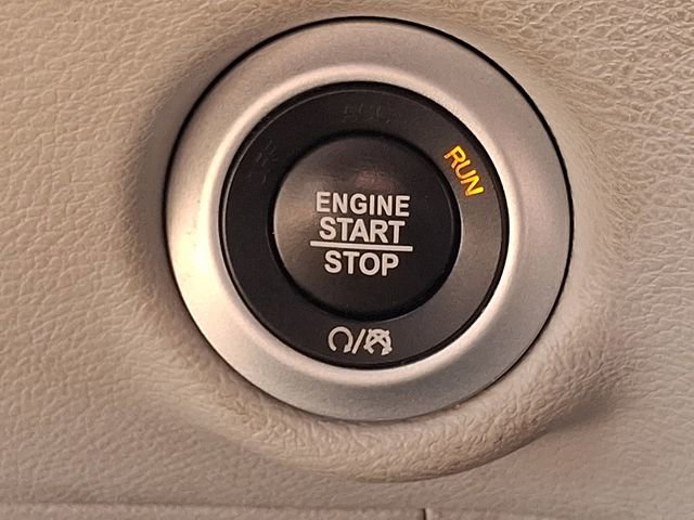 Used 2018 Chrysler Pacifica Touring-L image 20