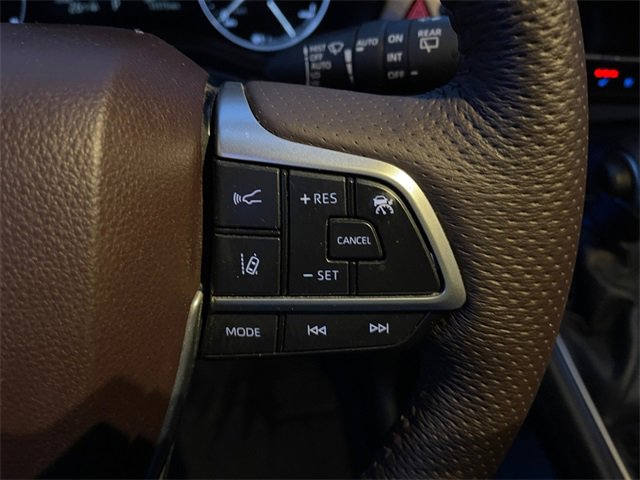 Used 2021 Toyota Sienna Platinum image 35